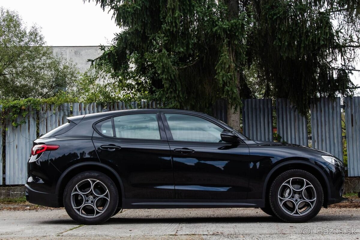 Alfa Romeo Stelvio Q4 - 3