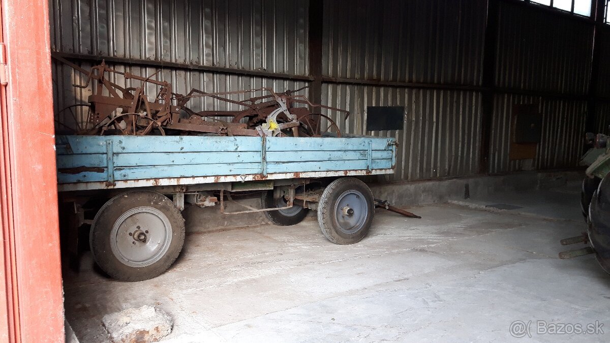Traktorový príves T 3,5 S - 3