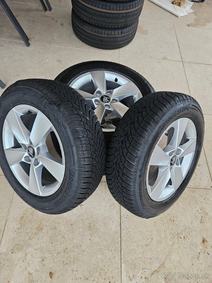 Čisto nové ALU kolesá na zimných pneu zo Škoda Fabia 4 - 3
