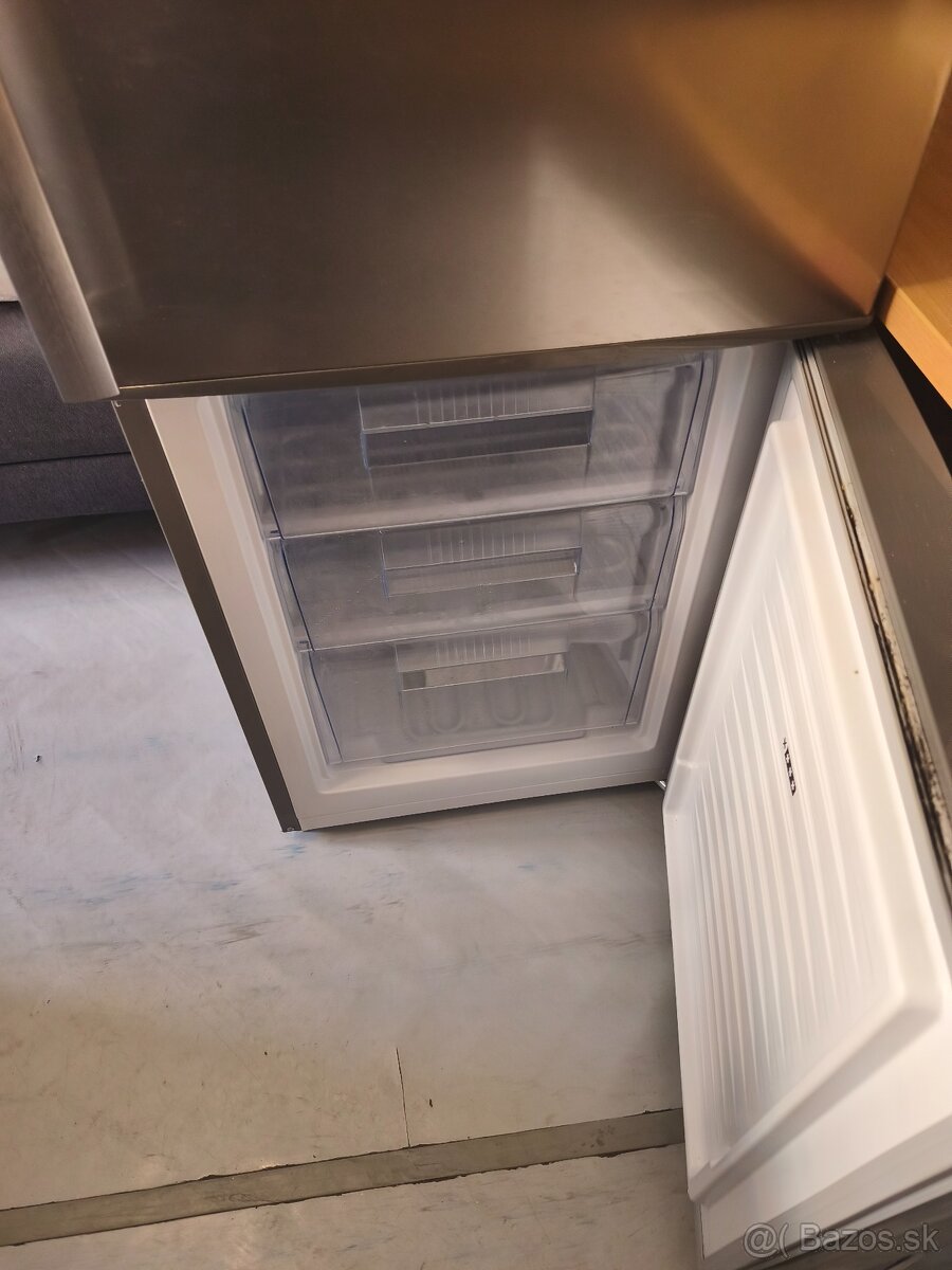 Chladnička s mrazničkou - 3