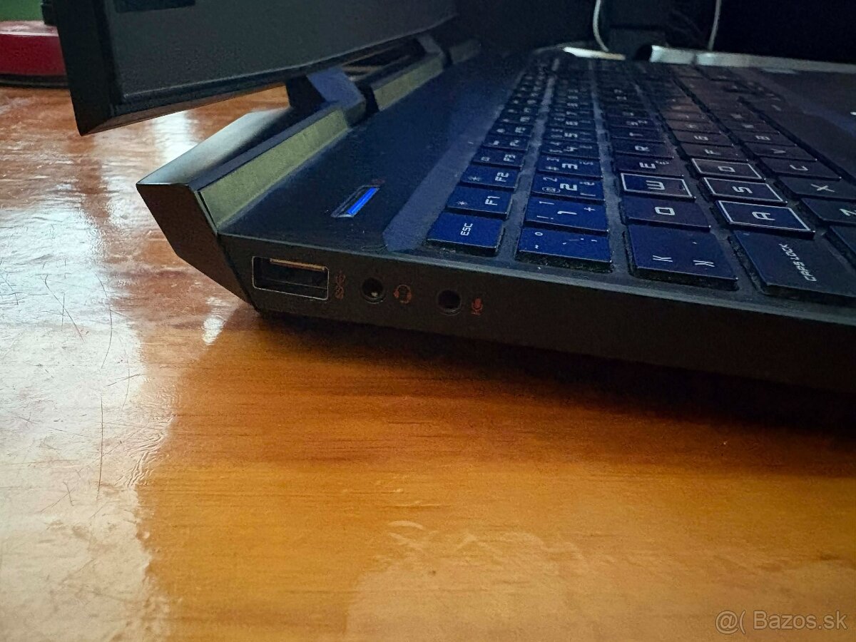 HP OMEN 15-dc1003nc - 3