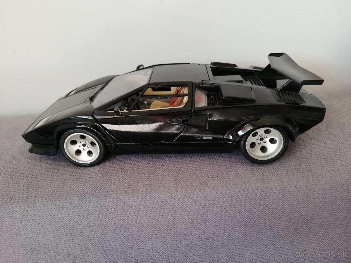 1:18 Lamborghini Conutach Bburago - 3