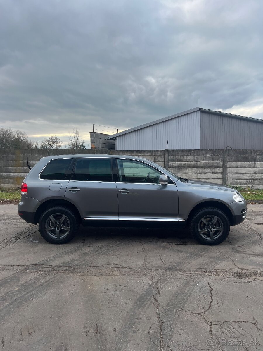 Volkswagen Touareg 3,2 benzin - 3