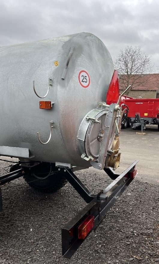 Cisterna fekální vůz - 3