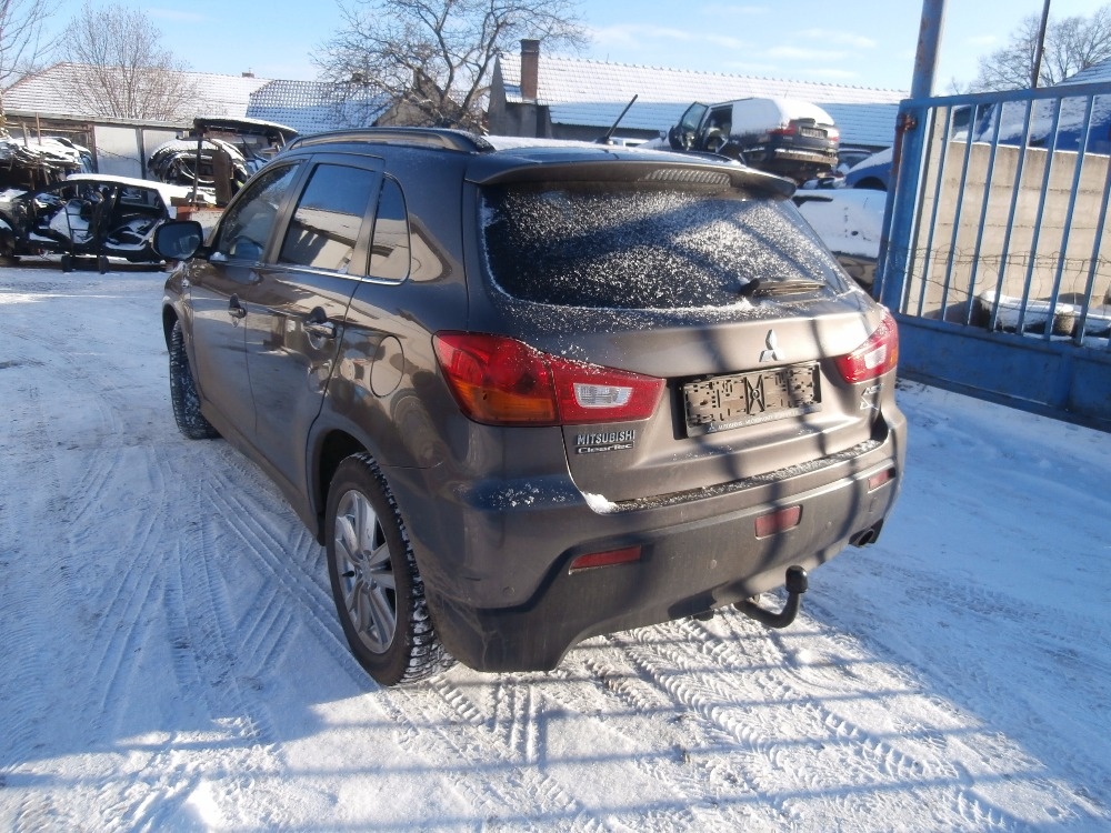 Mitsubishi ASX - 3
