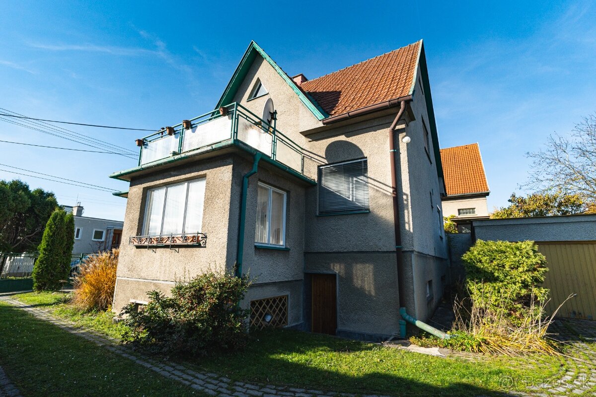 Rodinný dom Bojice,garáž, 958 m2 - 3