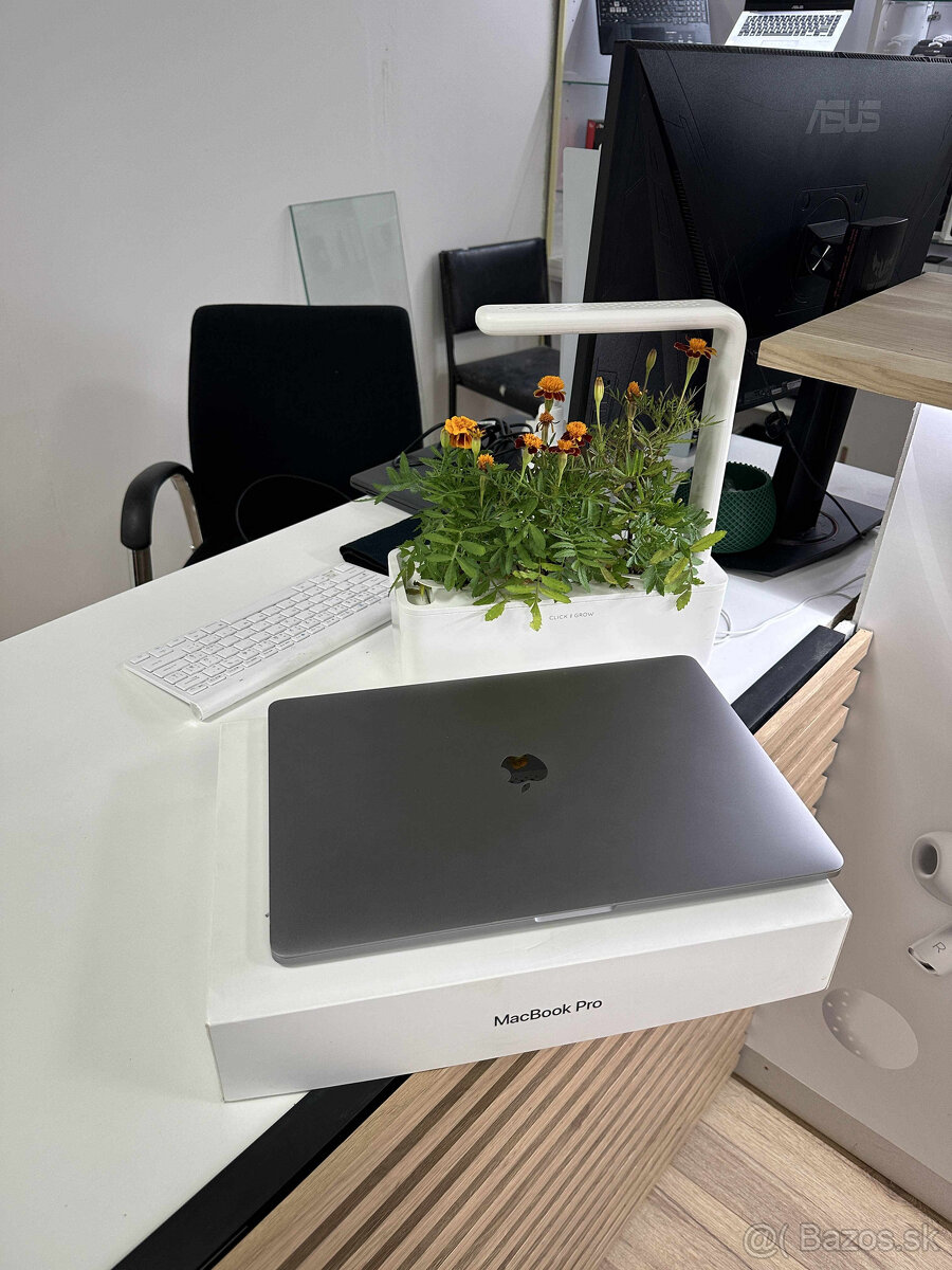 Predám Apple MacBook Pro 15″ (A1707) - 3