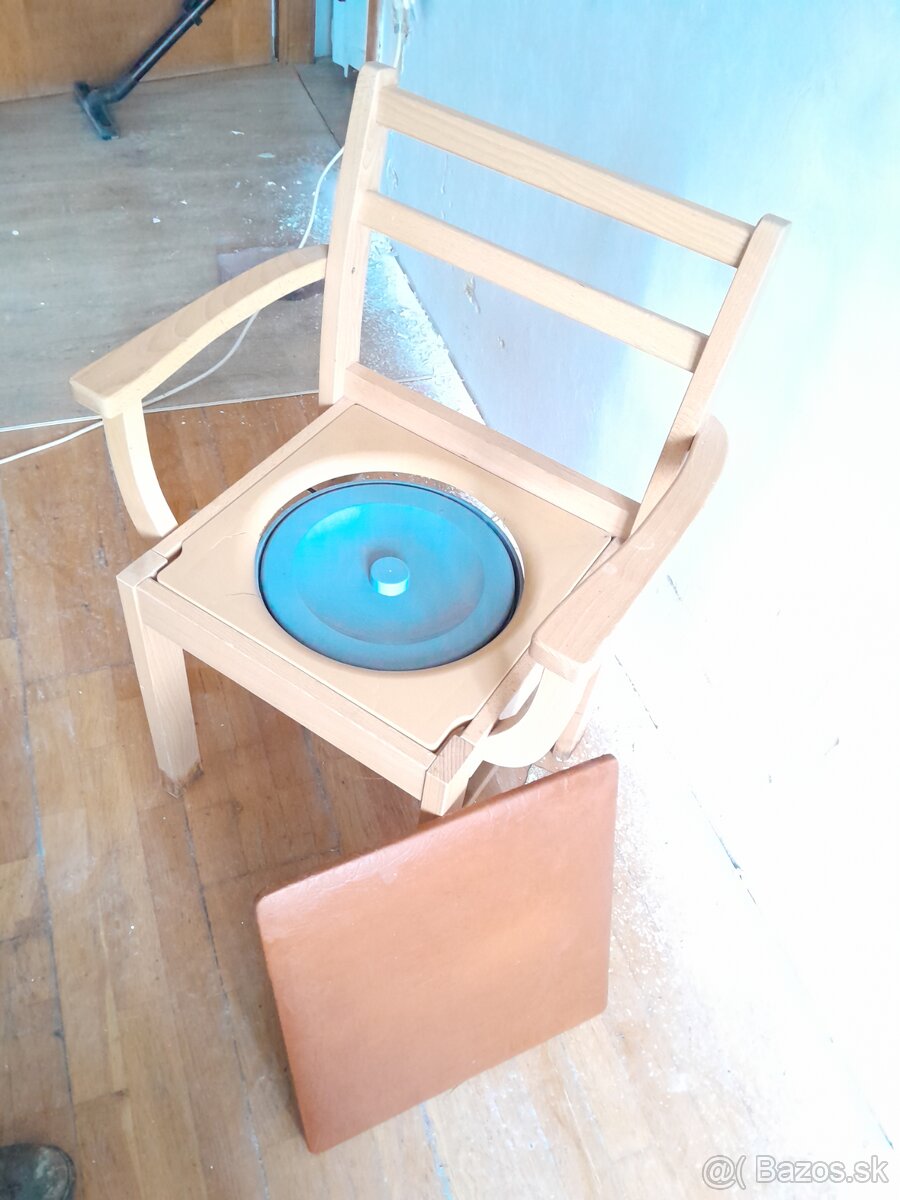 Toaletné kreslo drevené - 3