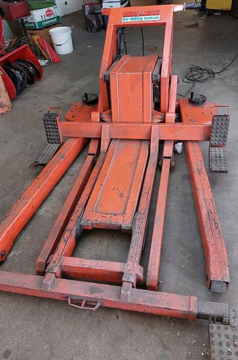 Pojazdný autozdvihak 2t - 3