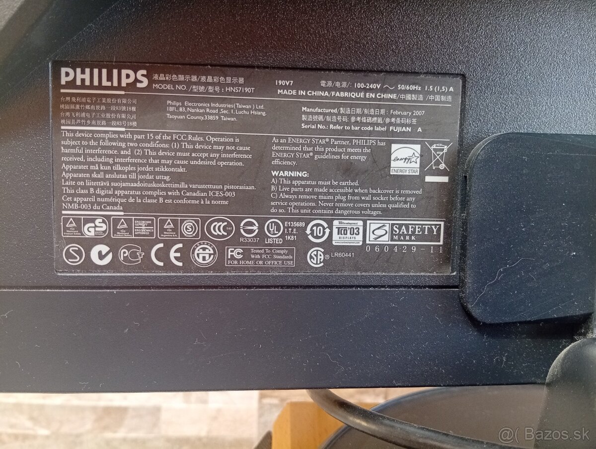 Monitor PHILIPS uhlopriecka 48 cm - 3