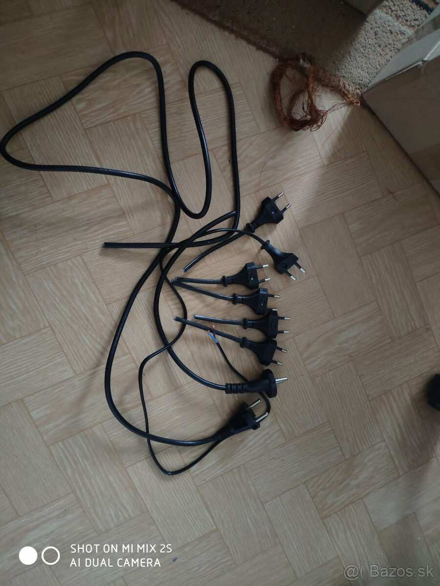 Predám konce flexo sieťových káblov 0.2eu/kus - 3