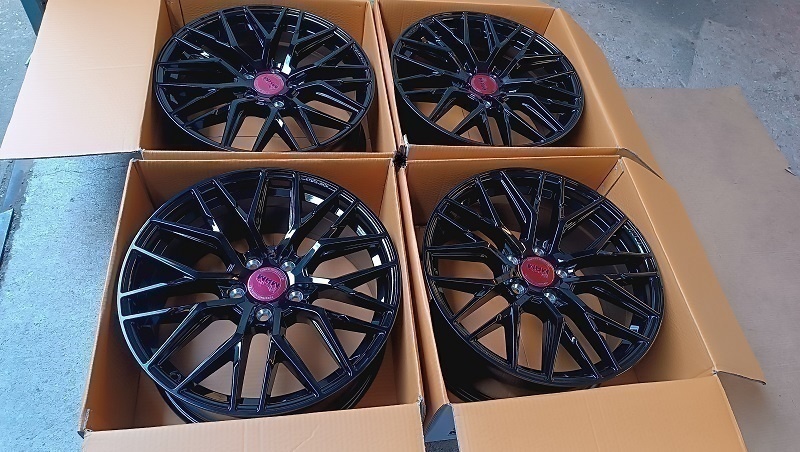 5x112 mm R19 MAM RS4 čierna farba - 3