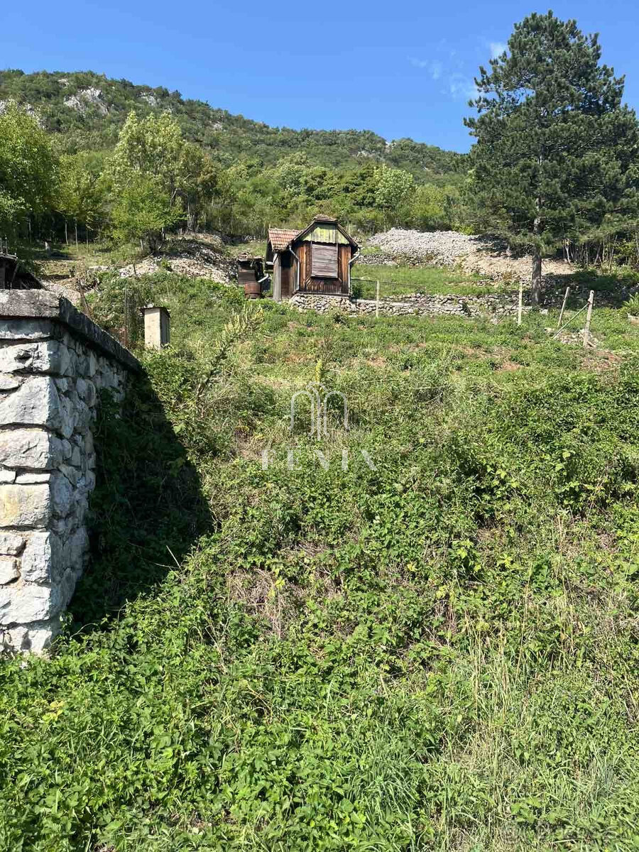 Predaj pozemku – vinica s výhľadom na Hrušovské rybníky - 3