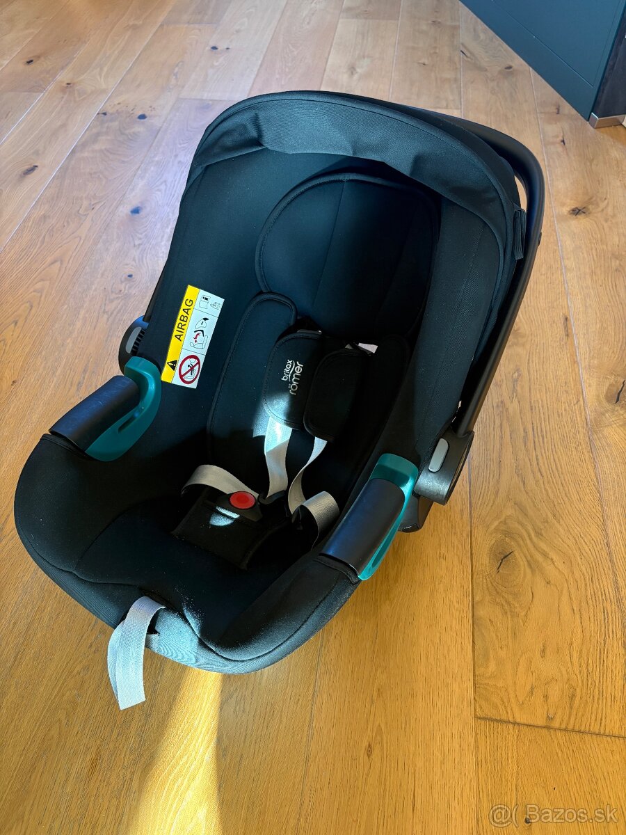 Autosedačka BRITAX RÖMER Baby-Safe 3 i-Size (40–83 cm) - 3