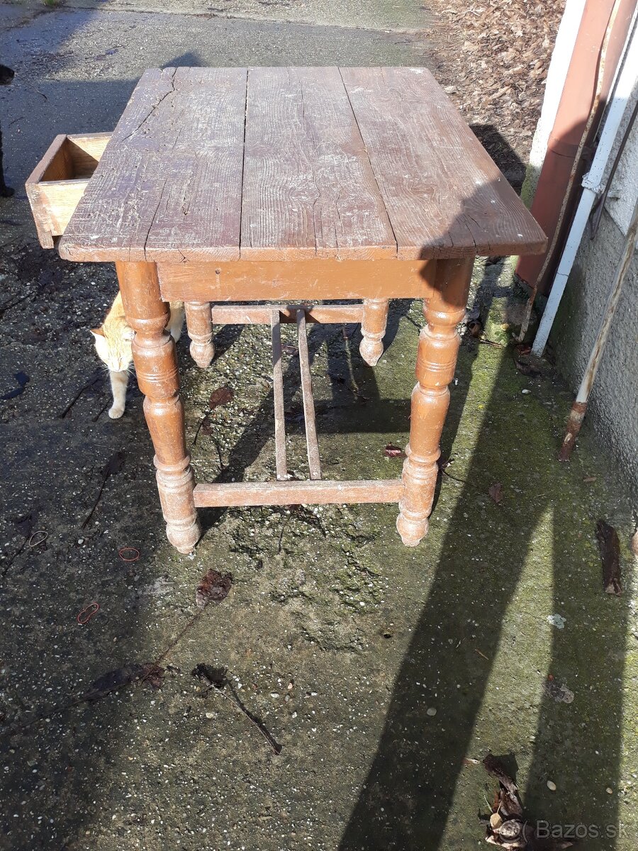 Starožitný stol - 3