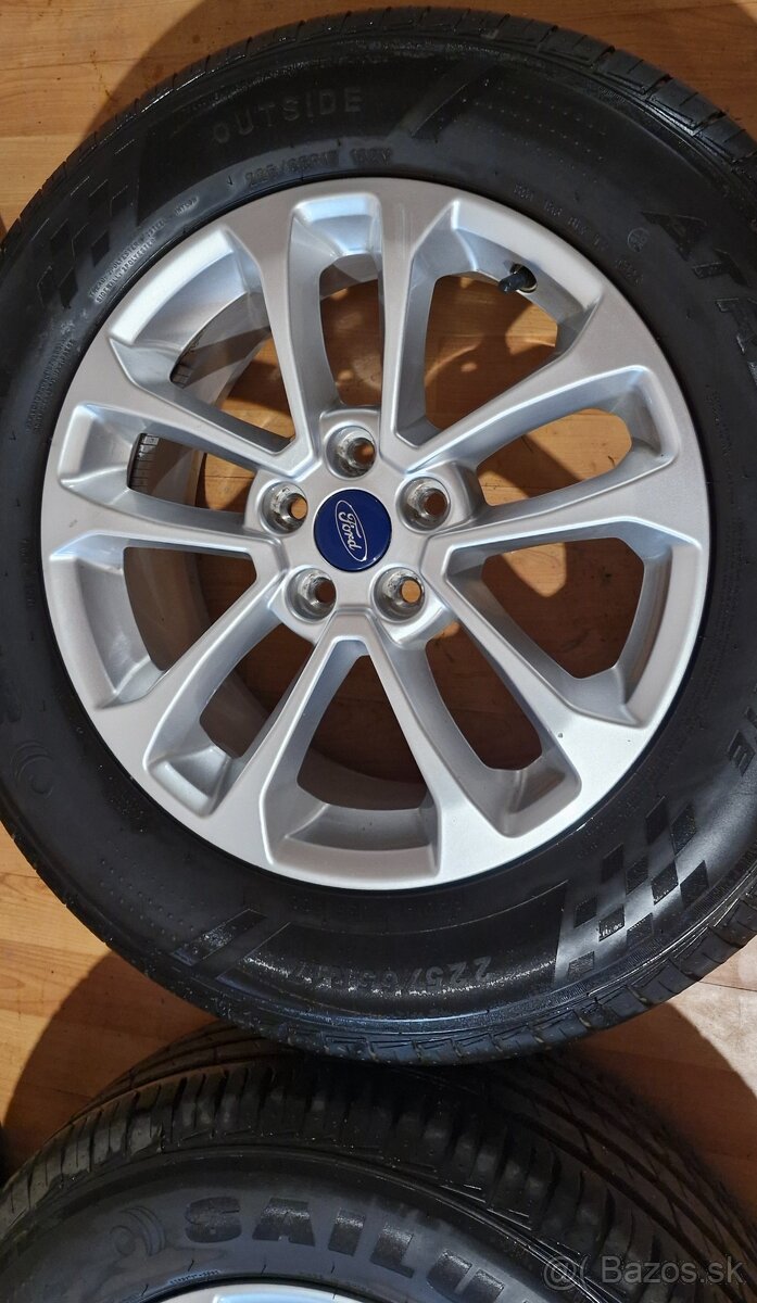 Predám letnú sadu Ford Kuga ,225/65 r17 , 8MM +TPMS - 3