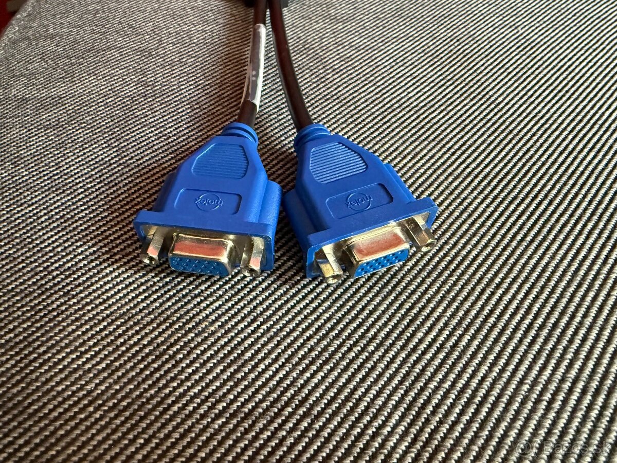 Predám DVI -> VGA Splitter - 3