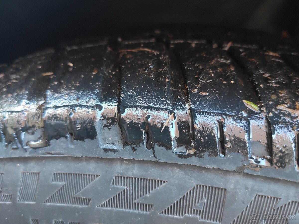 Predám jazdené zimné pneu 225/50 R17 Bridgestone Blizzak - 3