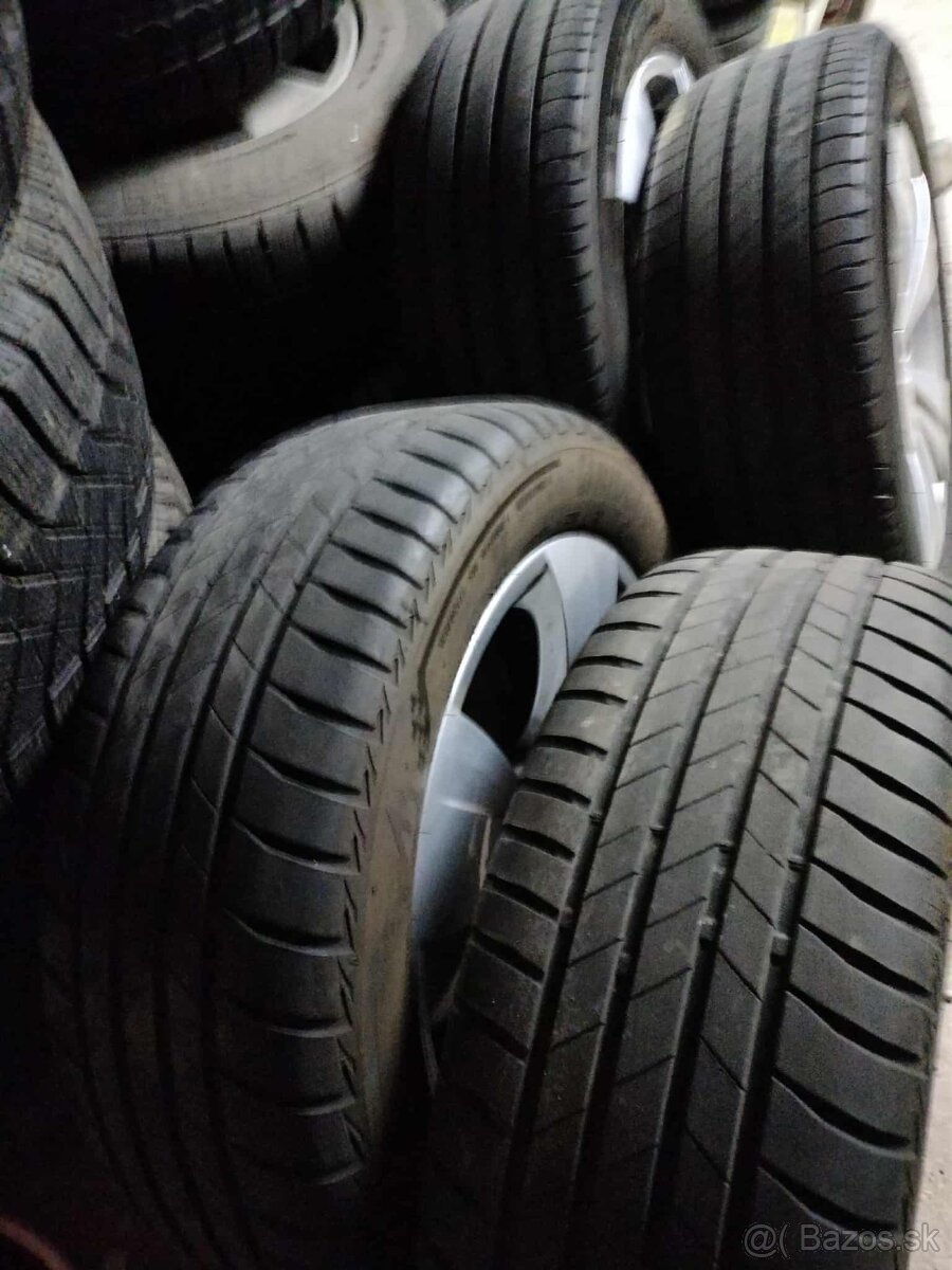 4ks alu disky orig. Škoda 5x112 R17 pneu 215/55 R17 6mm/ - 3