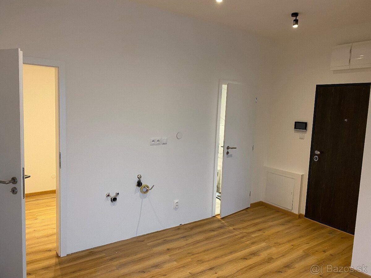 Predaj príjemného 1 izbového bytu v Ružinove - 3