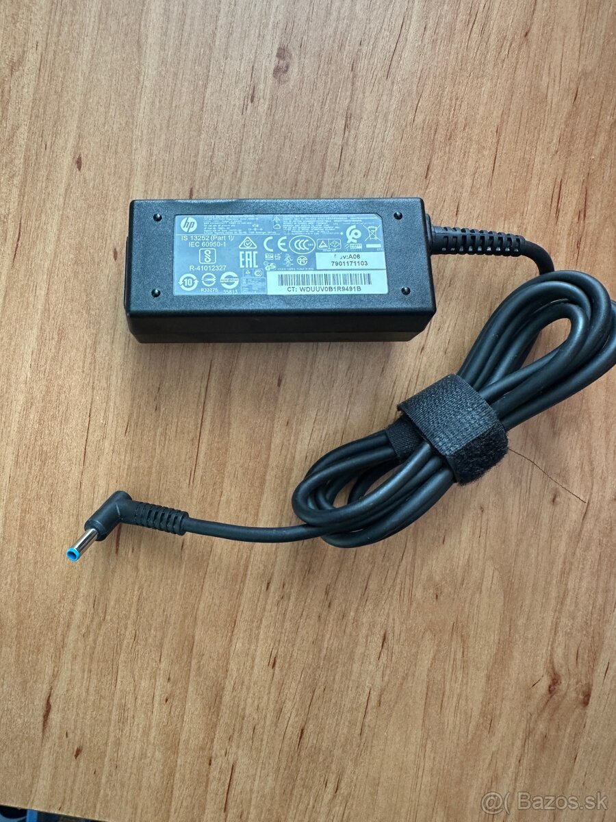 Úplne nový AC Adaptér HP 45W, 741727-001 4,5mm - 3
