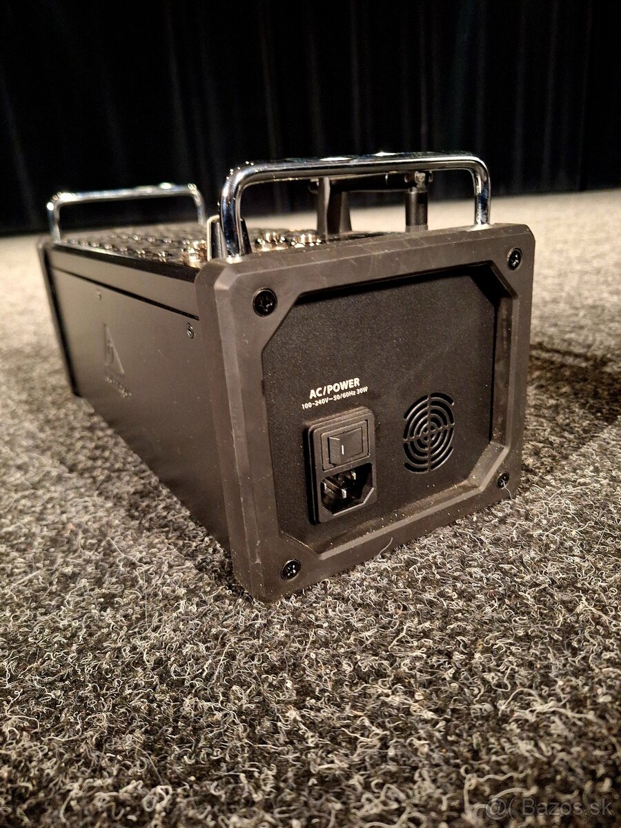 Mixpult Behringer X-Air XR18 + obal (case) - 3