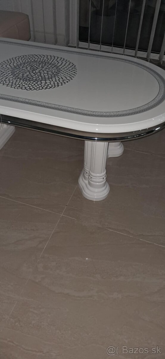 Konferenčný stolík - 3