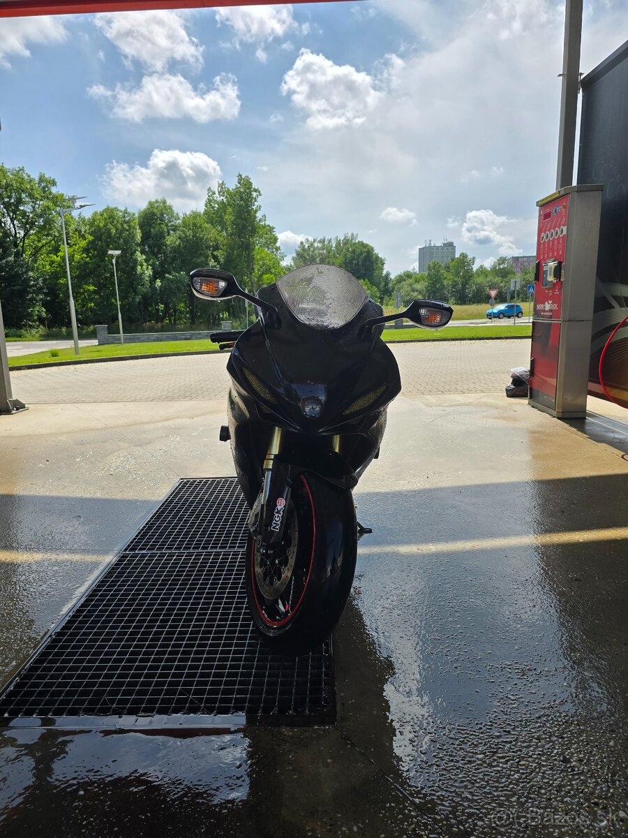 Suzuki gsxr 750 - 3
