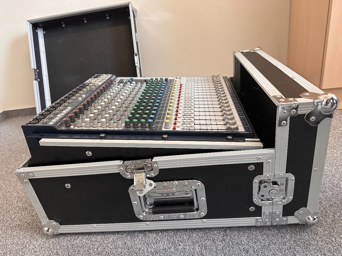 Soundcraft Signature 16 + tvrdý case - 3