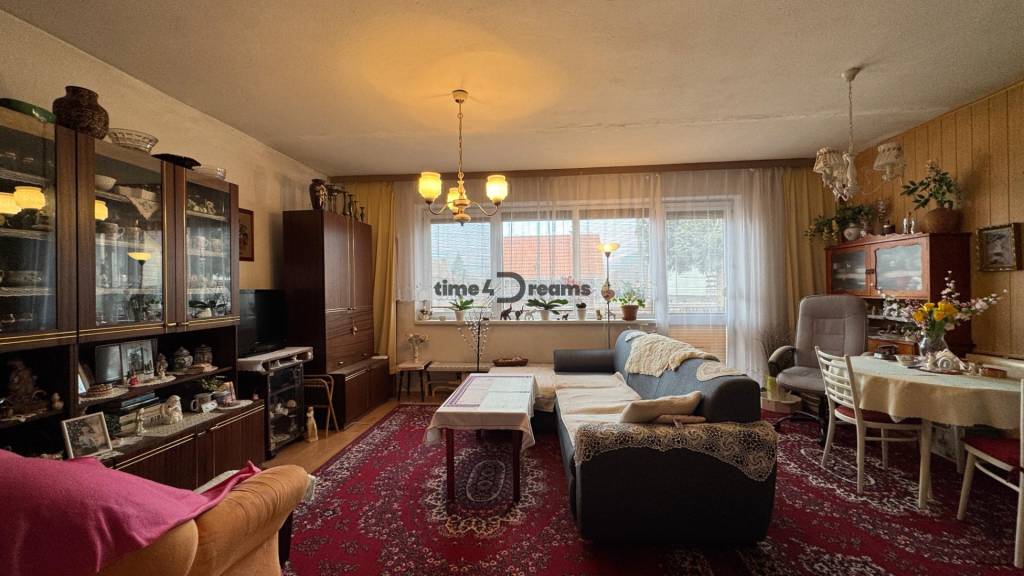 NA PREDAJ rodinný dom v Jelšovciach - EXKLUZÍVNE - 3