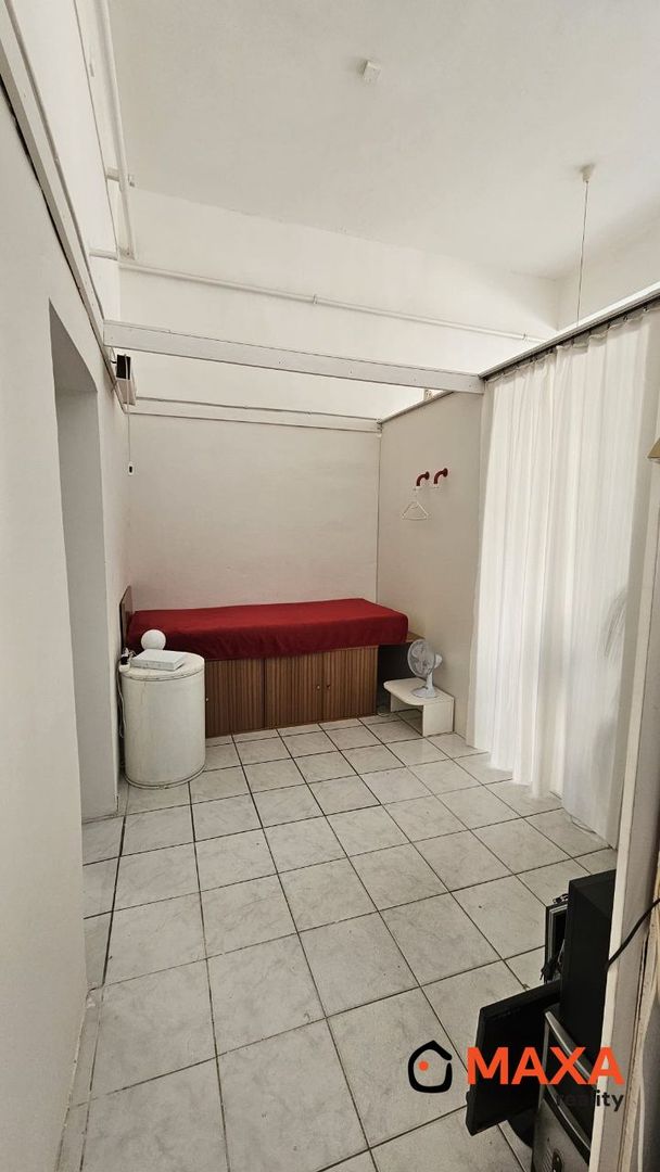 Komerčné priestory na predaj - Prievidza - 3