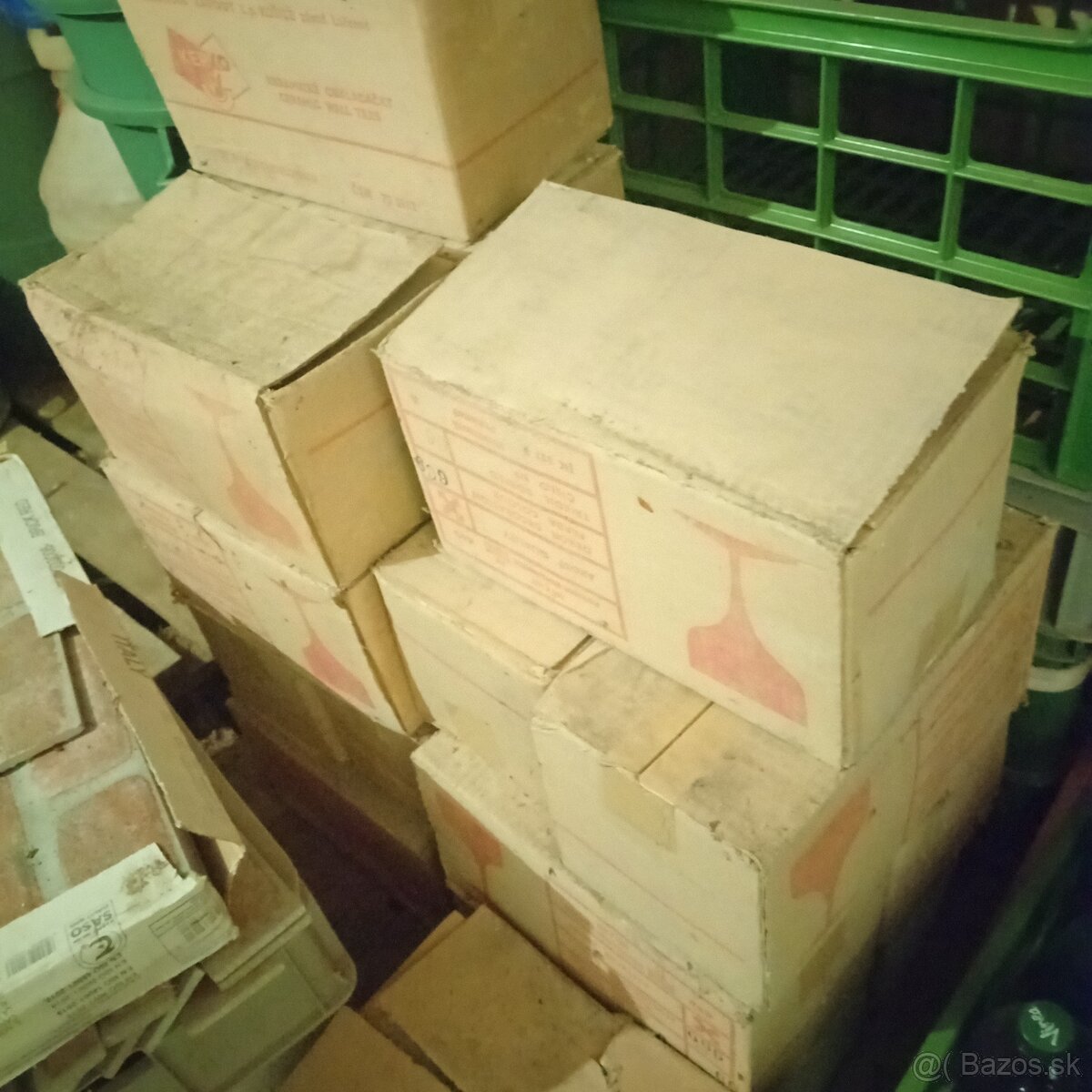 Obkladačky sivé s kvietkom, KERKO - 3