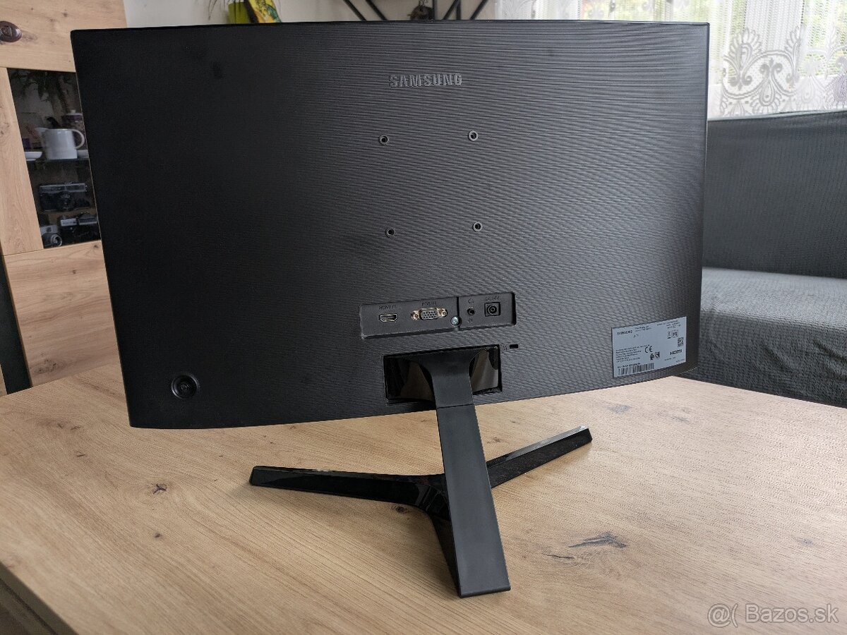 Samsung C24F396 - prasknuty display - 3