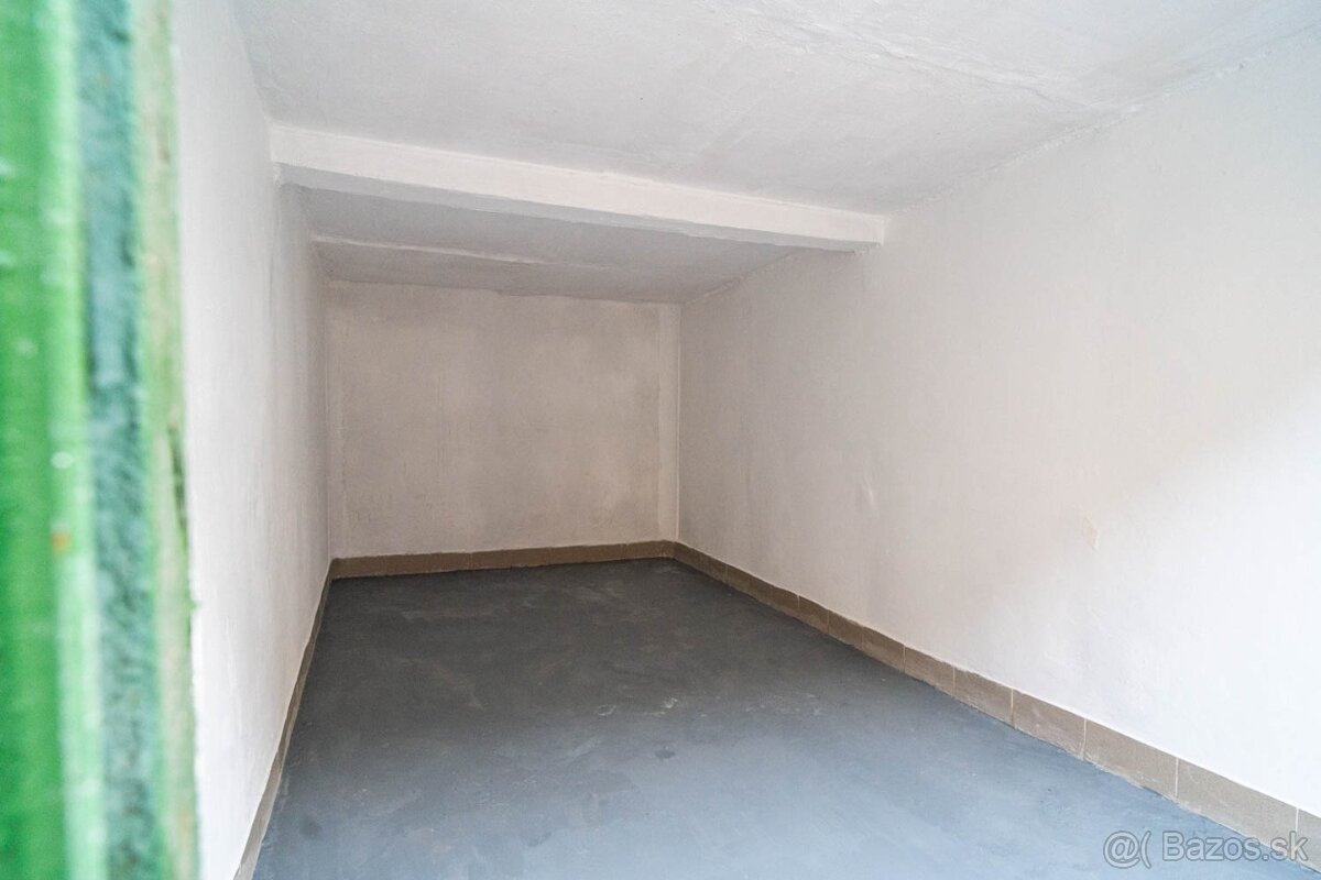 Garáž pri Albelli, Staré mesto-Bellova, 14 m2, rekonštrukcia - 3