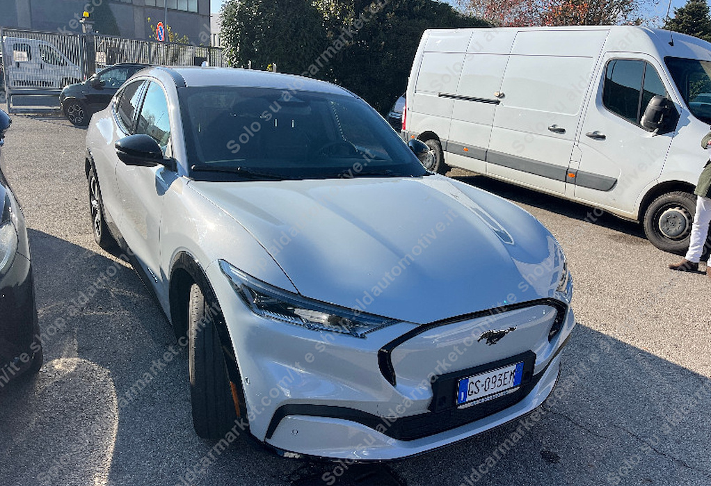 Ford Mustang Mach-E 75,7kWh Premium AWD STD - 3