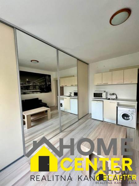 PREDAJ : ZARIADENÁ GARSÓNKA NA "SEDMIČKE", KOMÁRNO - 3