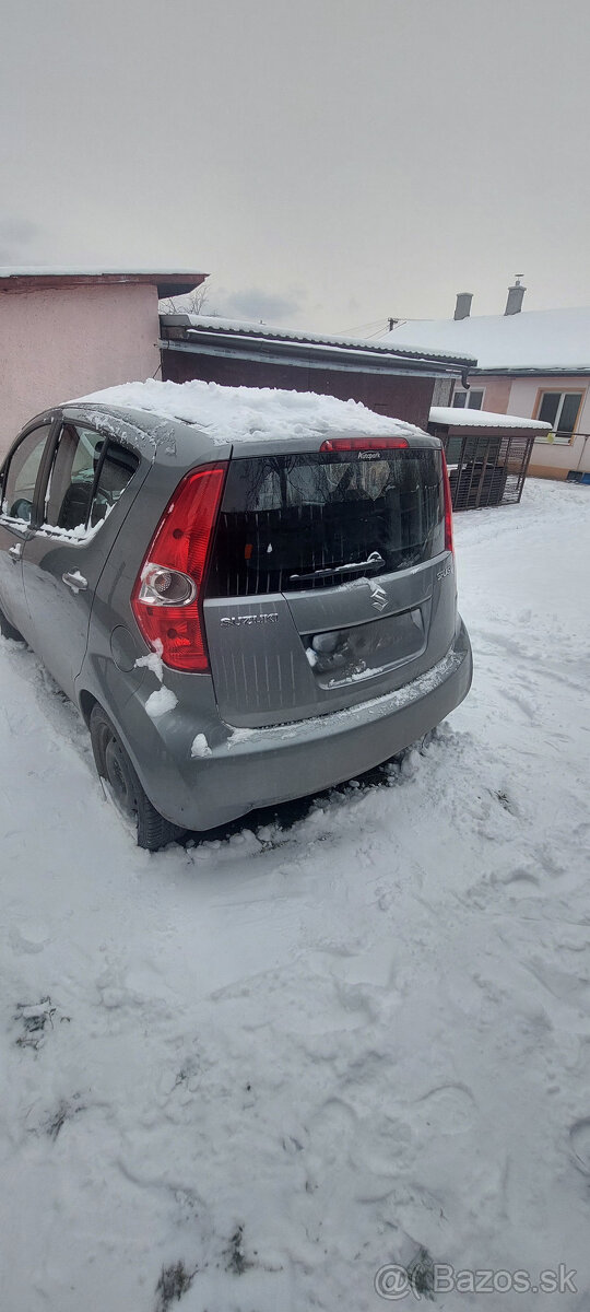 Suzuki splash 2010 - 3