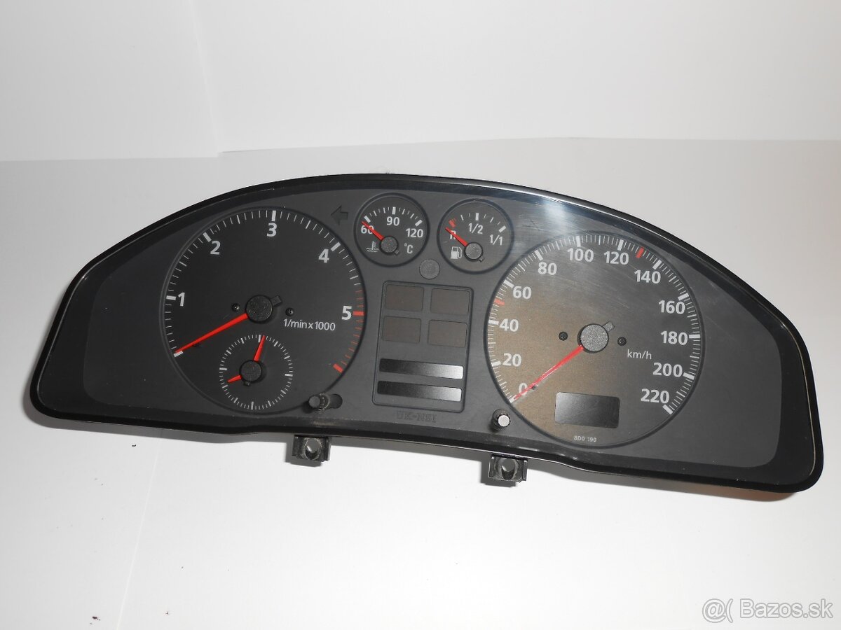 Budiky Audi A4 B5 / predfacelift / - 3