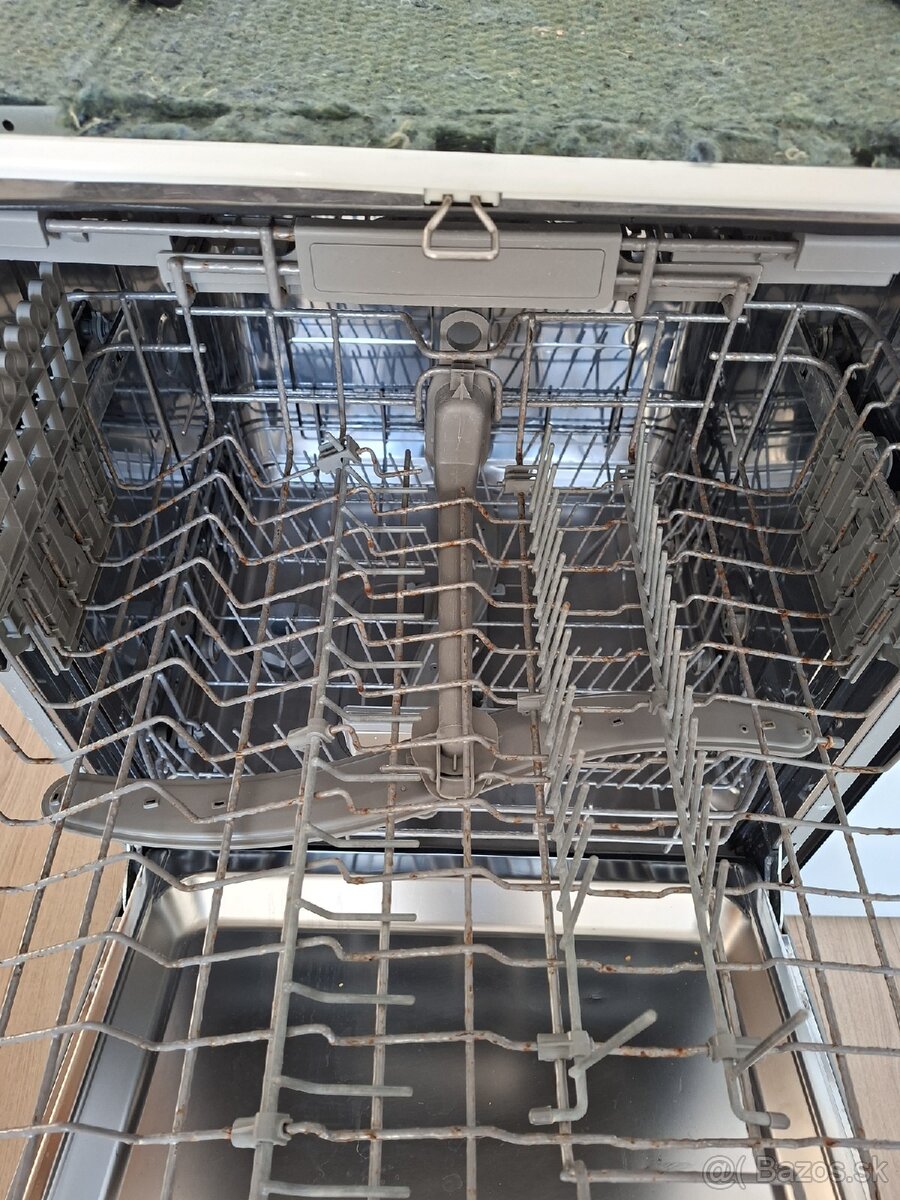 Predám funkčnú umývačku riadu Philco - 3