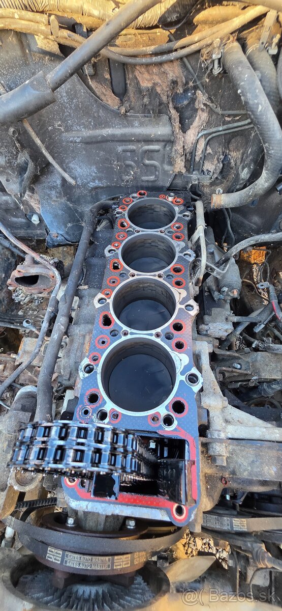 Hlava pajero 2.8 - 3