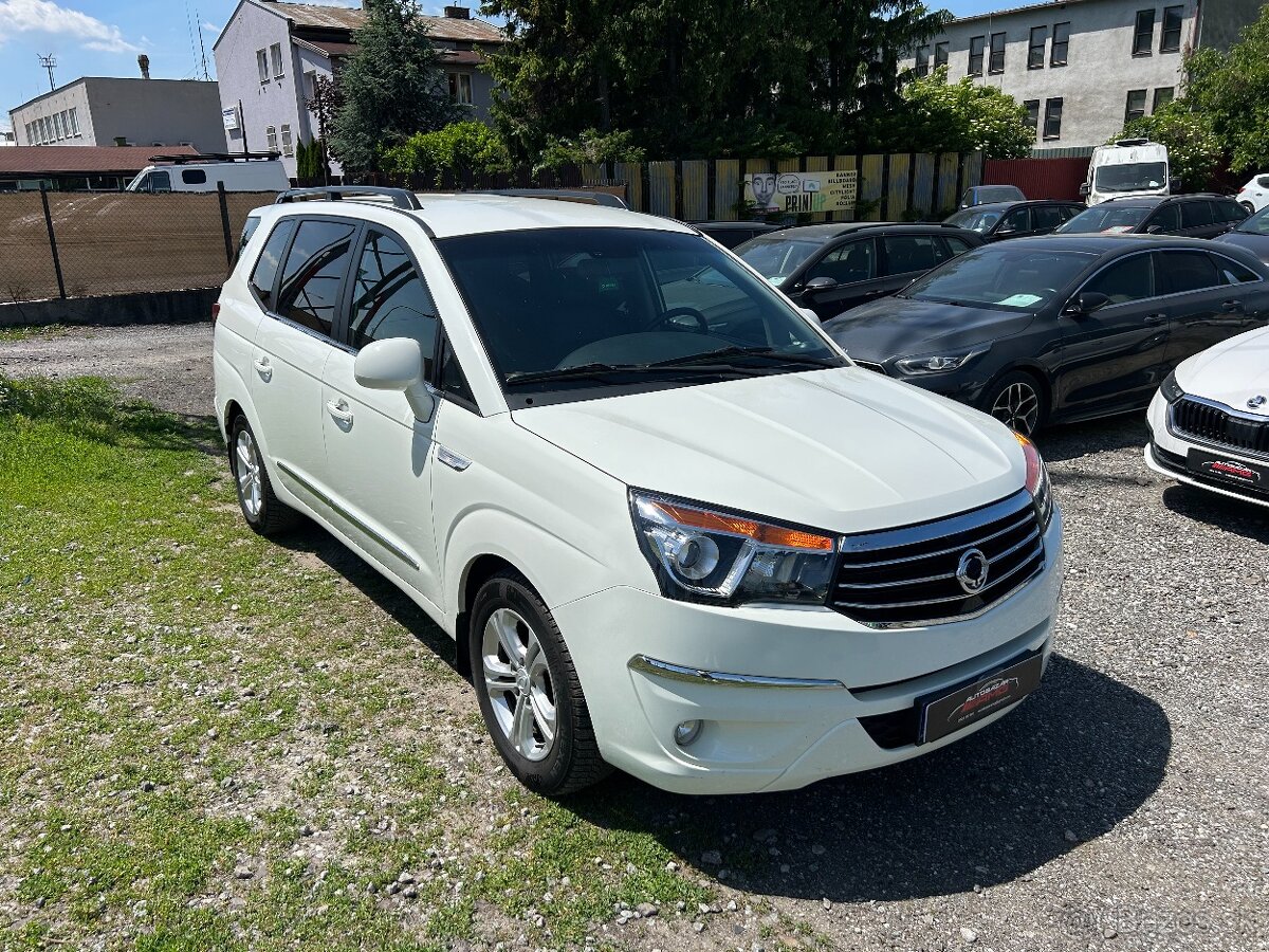 SsangYong Rodius - 3