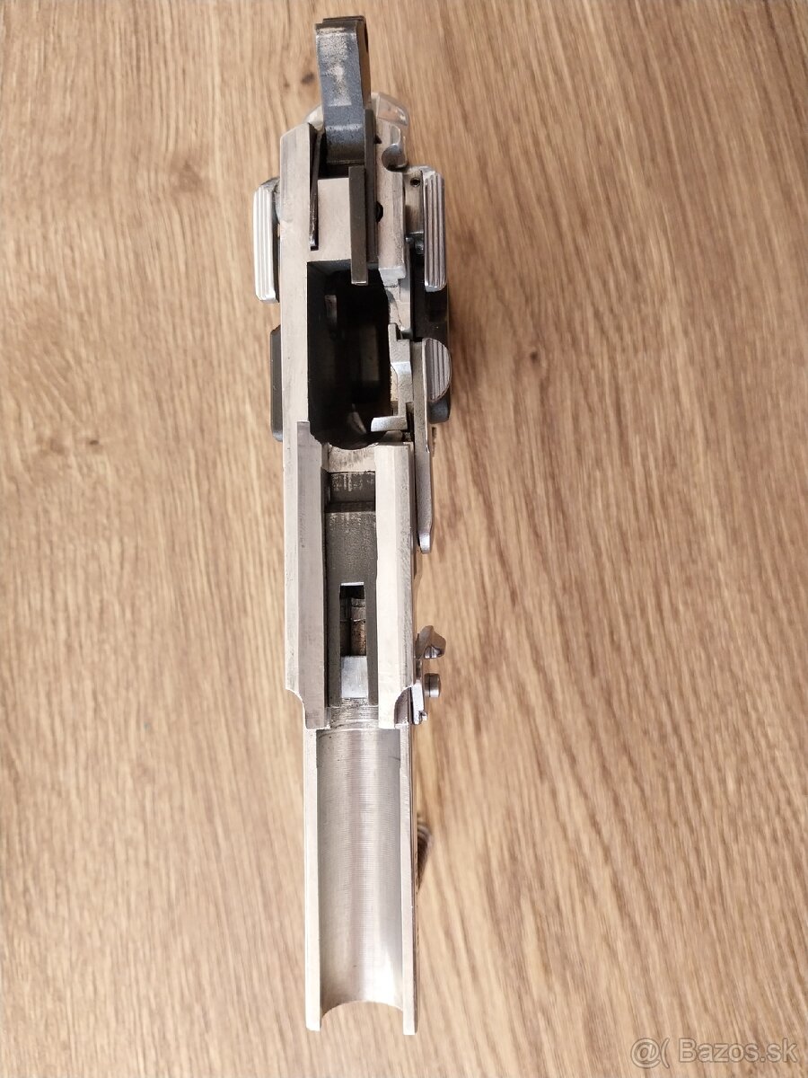 Taurus PT 908 - 3