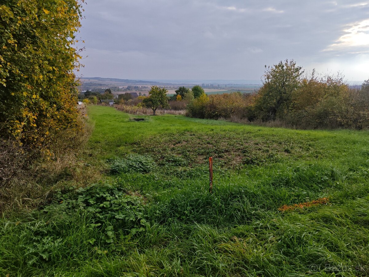 Pozemok Nitrianské Hrnciarovce - 3