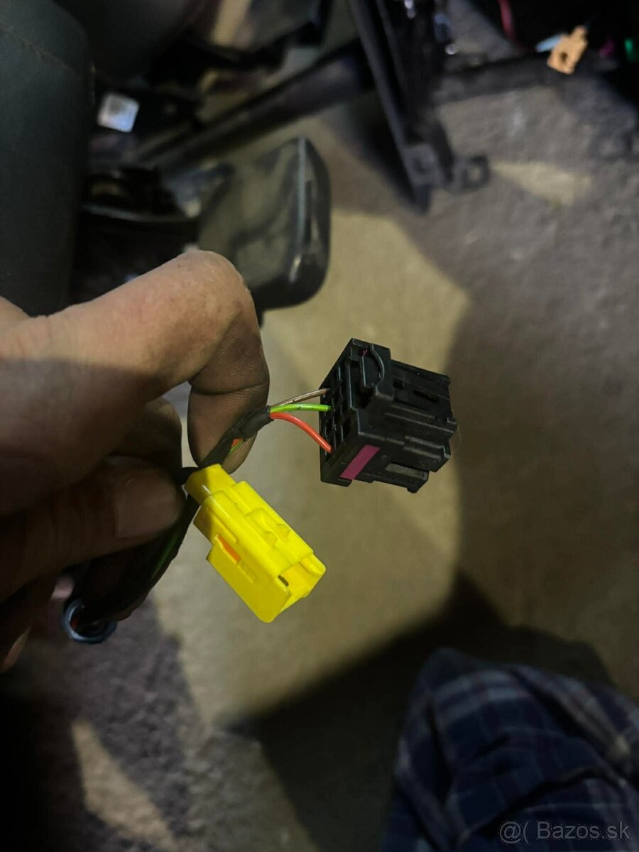 Predam sedačky audi A4B8 - 3