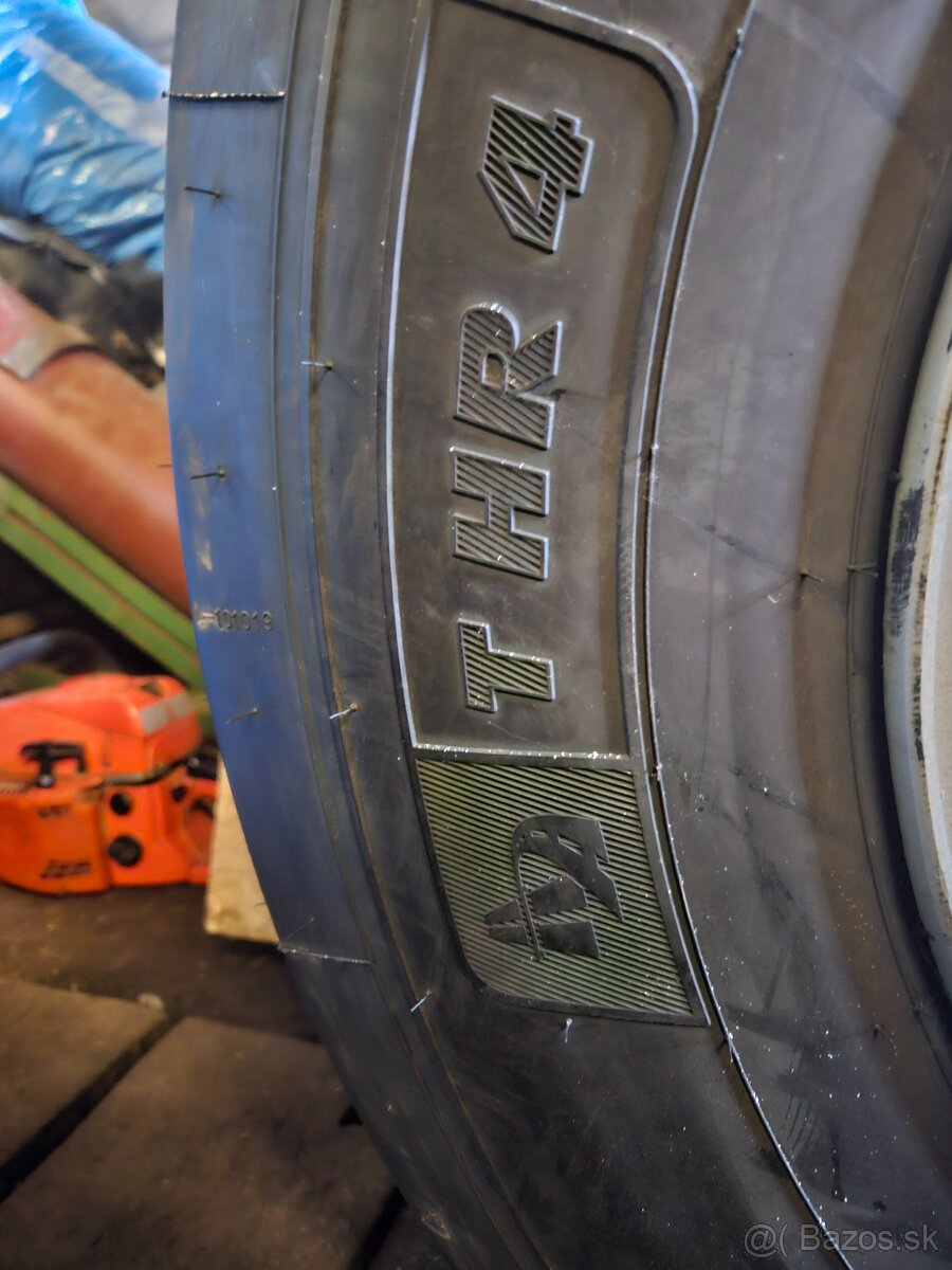 445/45R 19,5 - 3