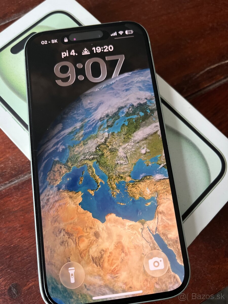 iPhone 15 - 3