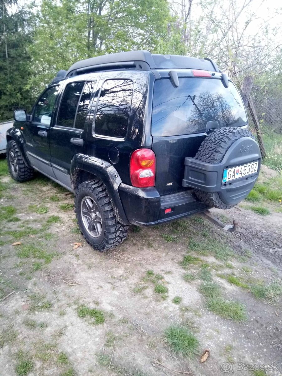 Jeep cherokee kJ - 3