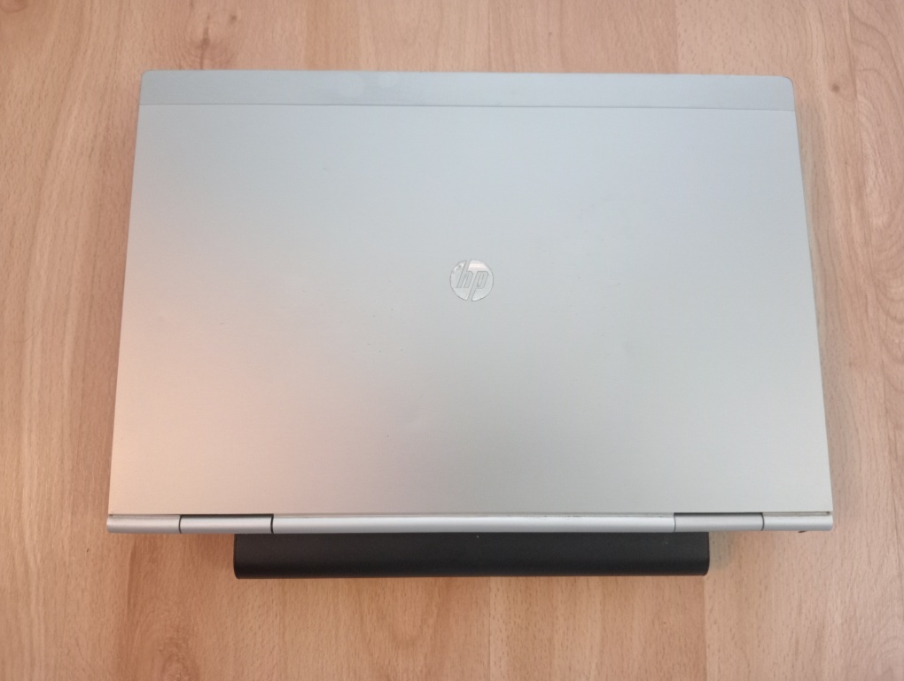 HP elitebook 2560p - Intel core i5 - 4gb ram - WIN XP - 3