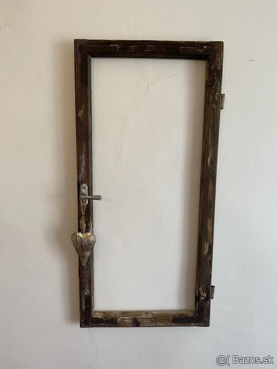 Starý drevený okenný rám - 3