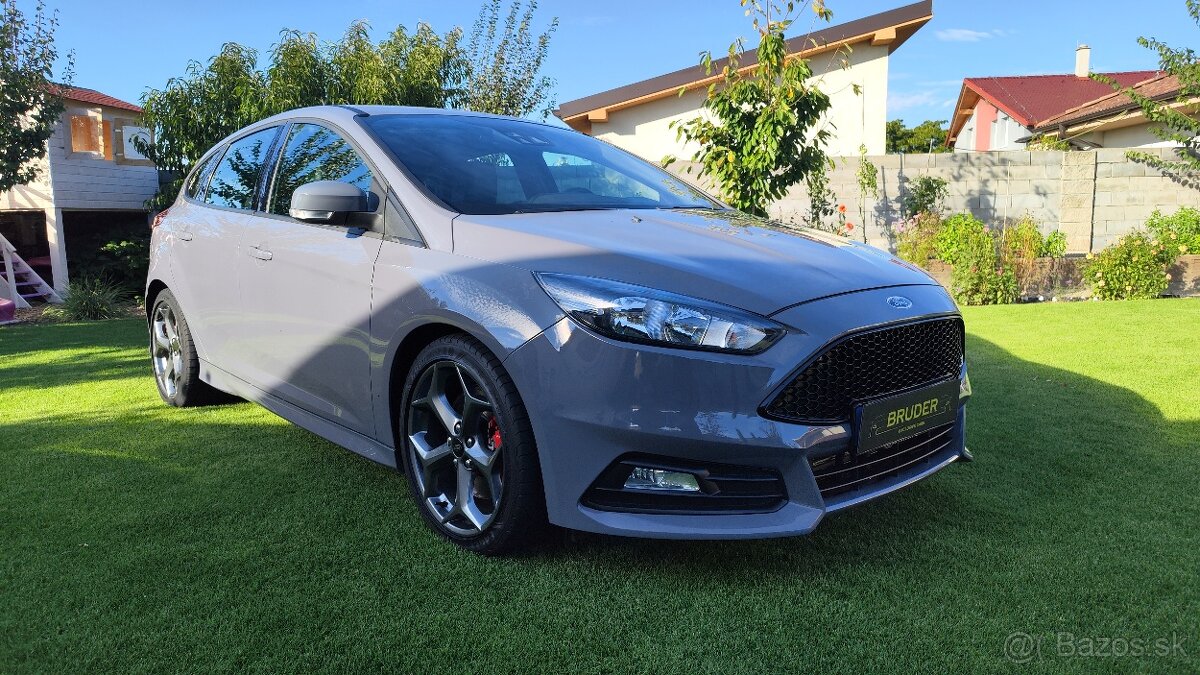 Ford Focus ST,2.0,184kw 66000KM - 3